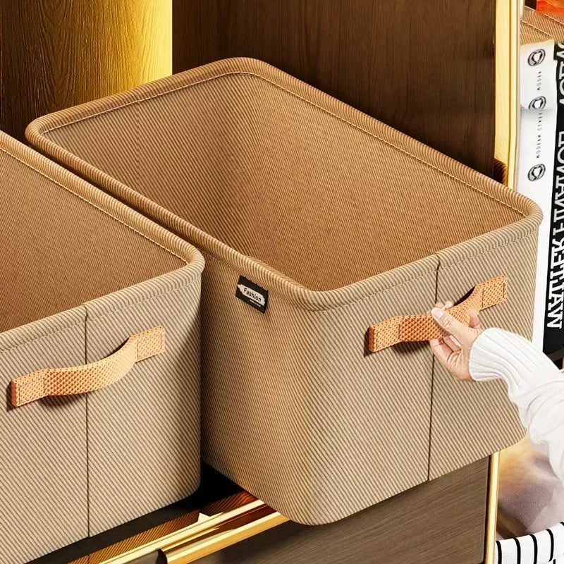 Caja organizadora de ropa con asas – plegable y resistente